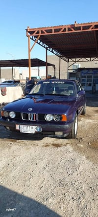 للبيع BM موديل 1991 . كير ومحرك خير من لله نظيفات السيارة نظيفة نصبتها...