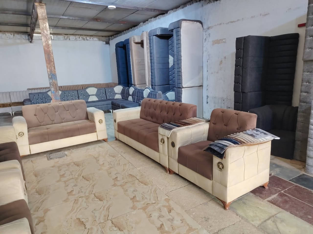 تخم قنفات تسكام مديل تركي اخو الجديد كلش نظيف وجاهز يتكون من 5 قطع 10 نفرات السعر 250 ووبي مجال المكان نجف حي العسكري كبل شارع السبسيس قرب السوق المحضر للستفسار ***********
