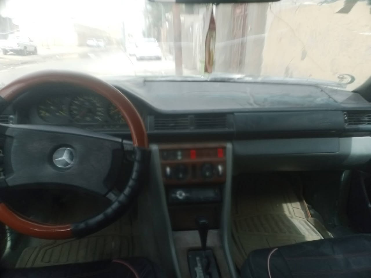 سلام عليكم من رخصت مدير الكروب المحترم
مالسدس دب استيشن موديل 88 جاهزه
مكينه ديلكو 2500 لاتنقيص ولا تبخير
كير جديد
تبريد ثلج كهربائيات شغاله كله
طخم تأثير 
دواخل حلوه راعيها بالناصريه يمي
السعر 28 ورقه
ابو رضا ***********
بيه واساب
