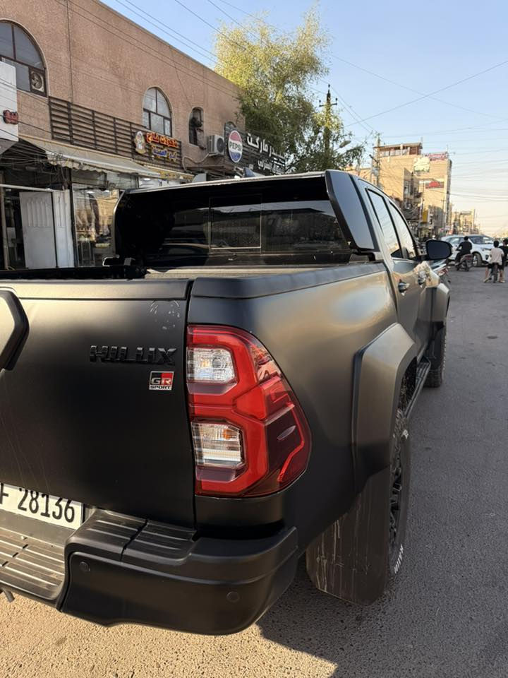 تيوتا هايلوكس جي ار سعودي 24 موديل  ماشية 33 الف فول مواصفات 1/1   مغلفة PPF مات ام المنفاخ مكفوله كفاله عامه 4 كاميرات جانبي و خلفي و امامي  6 سلندر رقم سياره اربيل الاتصال على رقم ***********
