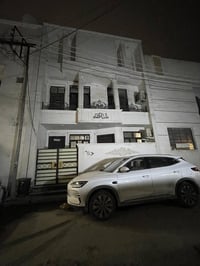 دار للبيع مساحه ٥٠ في حي الربيع  واجهه ٧.٥ متر  يحتوي مدخلين  طابق ارض...