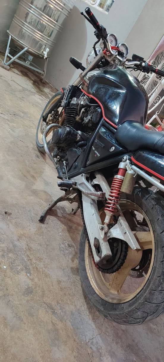 سلام عليكم ورحمة الله وبركاته
400cc
للبيع دراجه ماناقصها شي كهربائيات شغاله دراجه تجفيت كابريترات جديد مصار سبوع بلكات ياباني اوراق كامله اصولي الدراجه للبيع او مراوس بقفاز
سعر الدراجه 1300 وبيها مجال
وإذا مراوس بقفاز هم ترهم
***********
