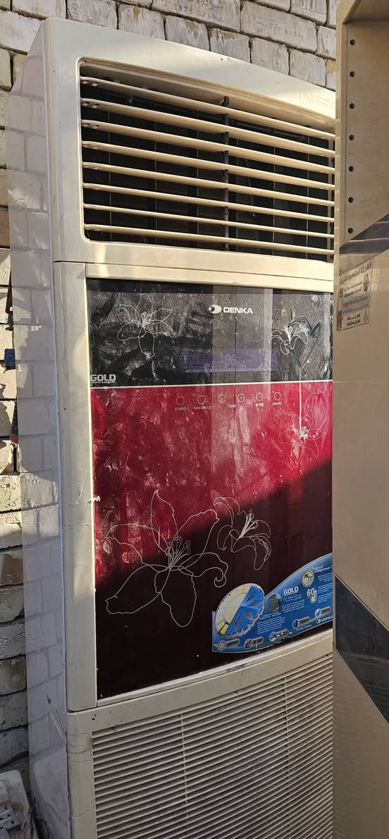 عندي ثلاث سبالت اثنين طن شغالات عل فحص اخو الجديد نضيف سعر الواحد 200 الواحد الرقم والاتصال به *********** 📱موجود واتساب
