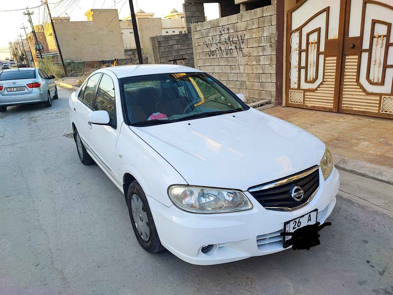 نيسان صني 
موديل 2010
طخة بباب السكن مصبوغ 
بيها شضاية مال تحرير
طخم جديد تايرات جديدة
تبريد شرط كير شرط
مسجل شاشة قفل مركزي اصلي 
السعر 95 ورقة
للاستفسار الاتصال على الرقم 
وأيضاً واتساب 
***********
