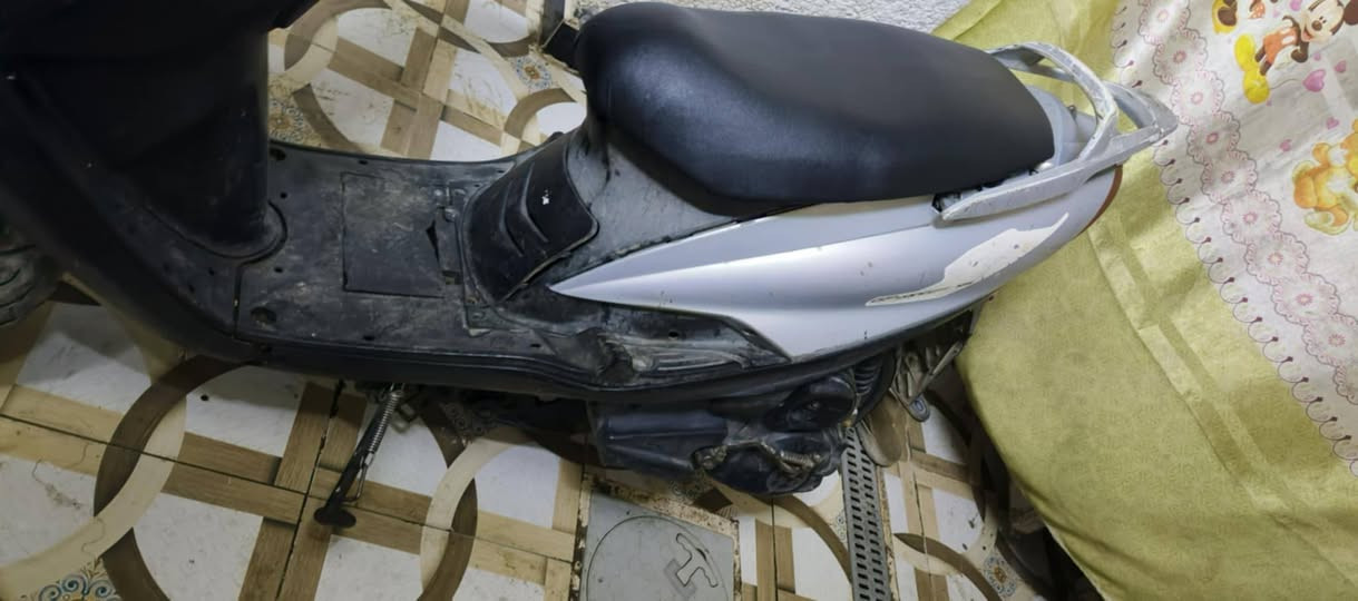 سلام عليكم دراجه البيع مكينه ناعمة دراجه متروكه شغاله مختمه كلهه رقم واحد سعر 200قفل***********
