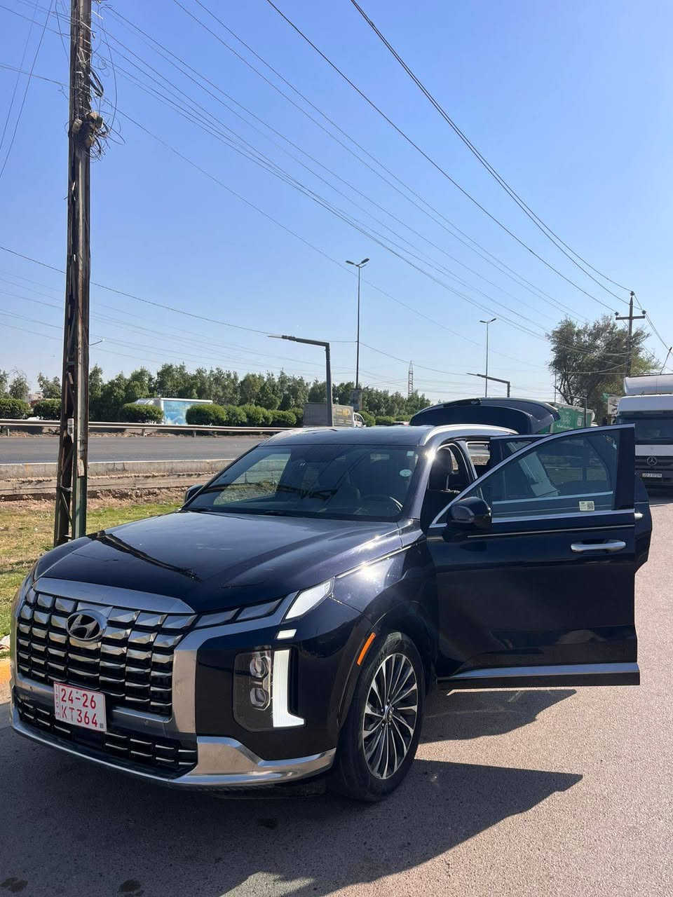 ﷽
للبيع فقط…
‏Hyundai palisade  2024 calligraphy
هونداي بلسايد كلگرافي 
الموديل: 2024
الون : نيلي على اسود 
العداد : 32 الف ميل قابل للزياده 
حادث بنيد مصلح ومصبوغ نفسه 
وتبديل دعاميه
صور الحادث مرفقه 
رقم الشاصي مرفق
بدون ايرباك 
بدون دواخل

المواصفات :-
1-شاشة عرض داتشو 
2-المحرك   v6    3.8 
3-بصمة تشغيل + بصمة ابواب 
4-اصطفاف ذاتي(تقديم + ترجيع عن طريق الريمونت)  
5-فتحة سقف +بانوراما
6-سماعات هارمن كاردن عدد 16
 7-رادار امامي  + خلفي 
8-حساسات امامي + خلفي 
9-كامرات عدد 5  360 درجة 
10-كشنات امامي خزن ميموري 
11-كشنات كهربائي تدفئة وتبريد🥶
12-انارة داخليه (محيطيه) + انارة دشبول 
13-بردات جانبية
14-تبريد مركزي امامي + خلفي منفصل التحكم
15-تحكم ستيرن + شفتات
16-تدفئة ستيرن 
17-مرايا هيتر + تعتيم 
18-صندوق كهربائي شفط + اربع وضعيات فتح صندوق
19-وضعيات قيادة  (5)
20-ويل كب حجم  20 
21-اوتو هولد + نقطة عمياء 
22-سايد بريك بصمة + مثبت سرعة
23-شحن وايرلس 
24-إشارات بالمرايا  + إشارات جانبيه
25-اوتو هولد 
26-تحديد مسار
27-شاشة ديجتال كبيرة
28-تشغيل عن بعد .
29-تدليك كشن . مساج 
30-دفع رباعي 
31-نظام مانع انزلاق 
32-نظام نزول منحدرات
وبعد بيها هوووواي مواصفات معروف الكلگرافي الVIP فول 1/1
السياره تترقم شمالي 

للتواصل على الرقم 
***********
