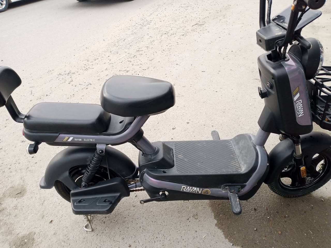 السلام عليكم دراجه شحن شركه الريان اربع بطاريات الدراجه جديده السعر 200 وبيه مجال بسيط العنوان بغداد الشعب ***********
