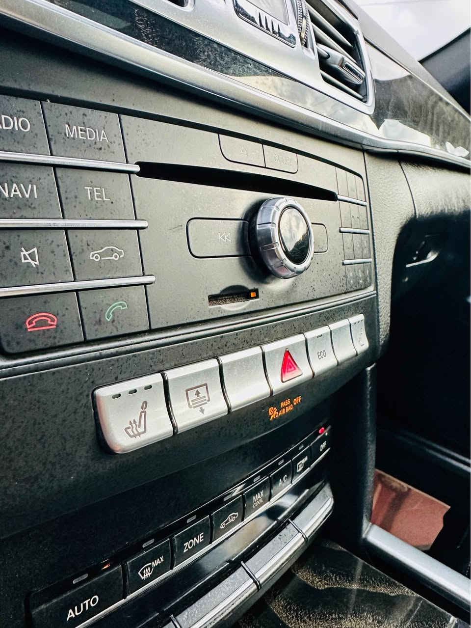 خل افاجئكم بل سعر و بسعر اقل من النتره و فول فول و ارغب و احلى فئة بل مارسيدس 💯

🇩🇪Mercedes Benz E350 4matik 2016  🇩🇪

~~~~~~~~~~ 148$💰🔒~~~~~~~~~~

للبيع فقط !!

ارغب و احلى شكل و موديل و حجم بل مارسيدس 

موديل : 2016 
وارد : امريكي 
ماشية : 75 الف فقط !!!
محرك : 6 سلندر 3500 بانزين ارغب محرك بل مارسيدس 
لون : نفطي 
رقم السيارة : دهوك الجديدة
مكان السيارة : اربيل شارع ٦٠ 

ضرر السيارة : بامريكا بي جملغ و بوند فقط .. اهنا بل عراق صارت بي طخ طخات اني ابيع حزام صبغ تكمات و سقف بشرط و شوية بي داخل 👍🏻

سعر السيارة : 💰148$💰 ورقة جوة البلاش و قفل بدون معاملة لان السيارة جوة سوك 

رقم موبايل و واتساب : 

***********
***********

**********************

مواصفات فول الفول 💯

بيبان كله بصمة و بصمة التشغيل • سلايت • رادار 360 درجة • لايتات ليد زنون • كامرة دوارة • صندوك كهرباء و شفط • كشنات كهربائي و خزن و هيتر • ستيرن هيتر و كهربائي • بردة خلفية • سماعات Harman kardon • اوتو هولد • اوتو بارك • شفتات ستيرن • دخول ذكي • قيادة ذاتية • مرايات شفط • تحكم ماوس • داخل فورماتيك • و بعد كلش كلش اهواي مواصفات ممذكور .. 💯💯

*******************

اخوان السيارة حادثه بامريكا بوند و جملغ و اهنا بل عراق صار بي طخ طخات اني ابيع حزام شوية بي داخل و ارباك فقط بردة و البقية كله شرط 💯💯

كير و محرك كفالة بدون اي خلل و السيارة حلوة و بل عافية على اليأخذه 👍🏻

سعر النهائي بدون معاملة : 148$💰 قفل لأن ماكو بهيجي سعر و هيجي مواصفات و موديل اذا بدون صبغ سعره توصل ٢٤٠$ ورقه فدوة لا تكسرون بحلال العالم و ربي يرزق الجميع 🙏🏻 أربيل, العراق
