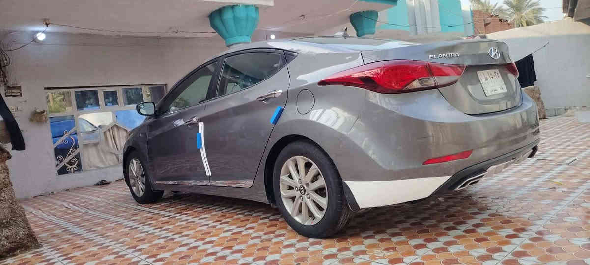 سلام عليكم اخوان عندي هاي النترة موديل ١٤  رقم بغداد وارد أمريكي  سيارة ضررهة من امريكيه بنيد وموحدين لون ويا جاملغ امامي وشويه تكحيله بجاملغ جهت سايق سياره شرط بدون دواخل بدون يرباك  ناشر سونارت ثنين وياهة مع صور تقرير مالهة مال امريكيه سياره محرك ١٨٠٠ كير ومحرك مكفولات صدر امامي خلفي جديد تخم تاير تبريد تدفئه ويا لسويج سياره جديده بمعنه لكلمه سياره ليبل واحد شرط وين ميعجبك روح افحص لتخلي شي بنفسك تراي يخبل

موصفات سياره
تحكم ستيرن
نضام ايكو
 مانع نزلاق
شاشه زغيره
لدات اماميه

سياره جديده بمعنه لكلمه سياره مال جناي 
 سعر سيارة ١٠٧ وبيهة مجال مجال حك جيه *********** شراي يتصل ويدلل
