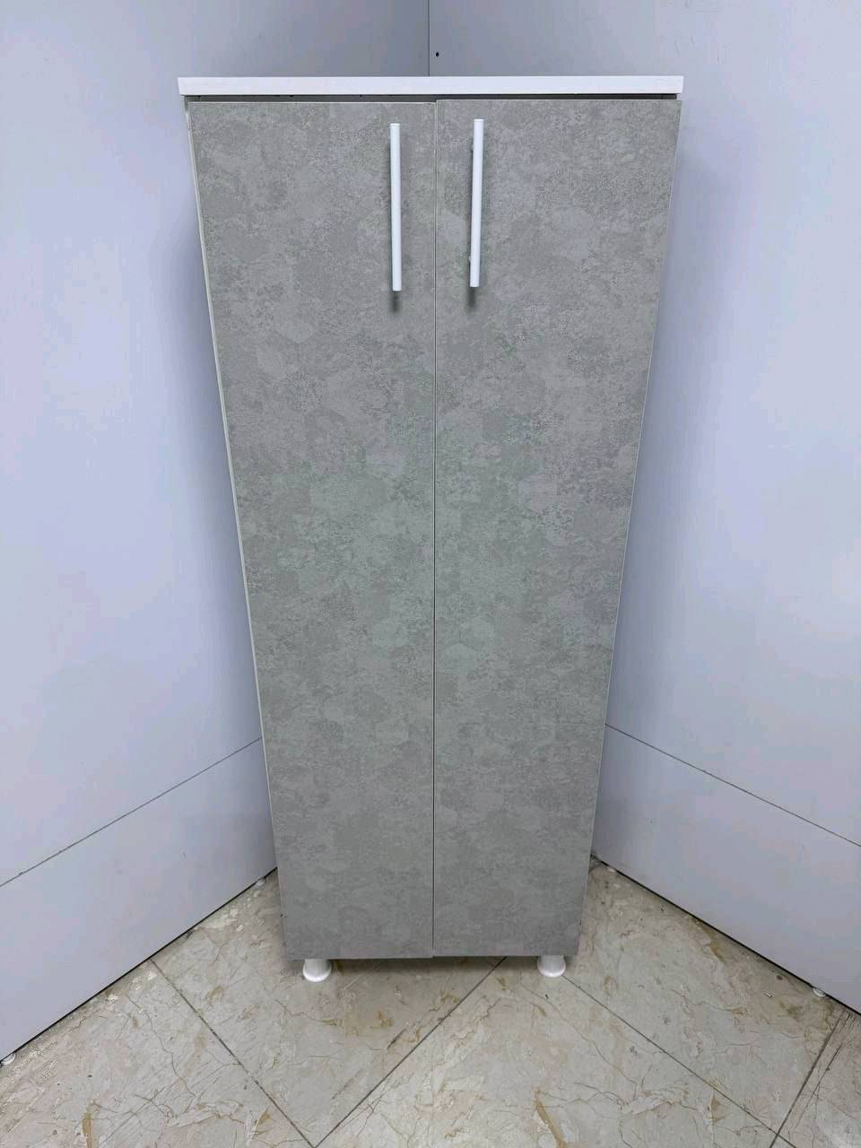 جزامه خشب 

القياسات 
165 سم الارتفاع 
 60 سم العرض 
33سم العمق 

السعر 100 الف 
التوصيل بغداد 5 الاف 
محافظات 10 الاف 