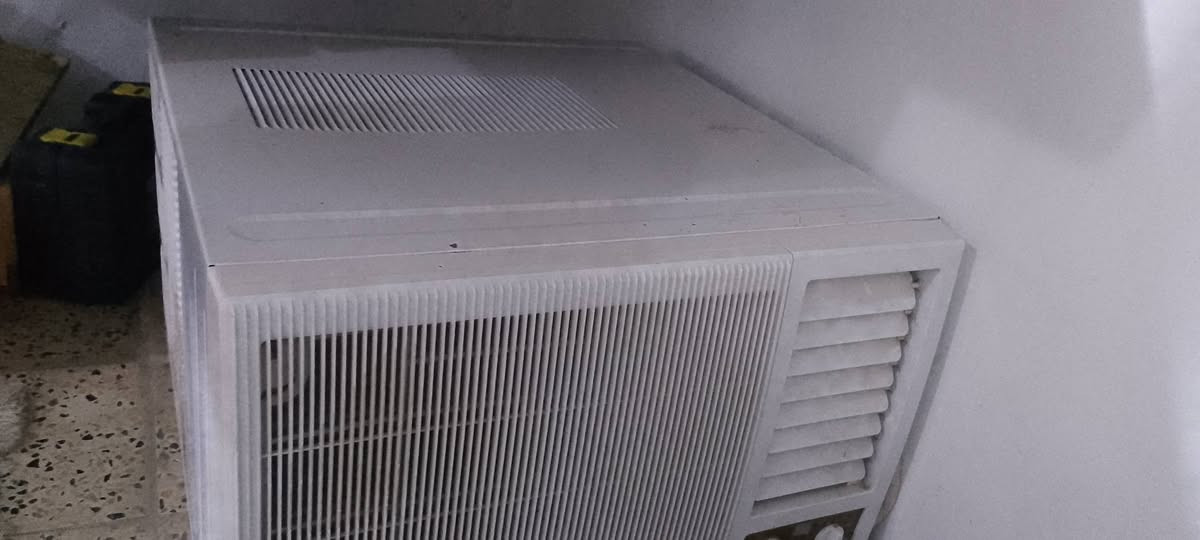 سلام عليكم مكيف اونكس ٢طن روتري استعمال قليل سعره ٣٠٠ وبيه مجال للاستفسار اتصل على الرقم *********** مكاني بعقوبة شفته
