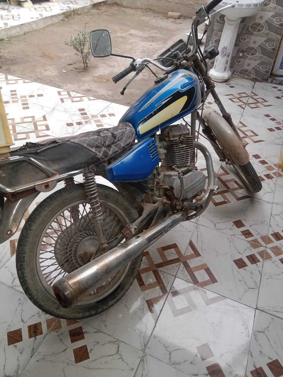 السلام عليكم دراجه البيع السعر 325 تصل ***********
