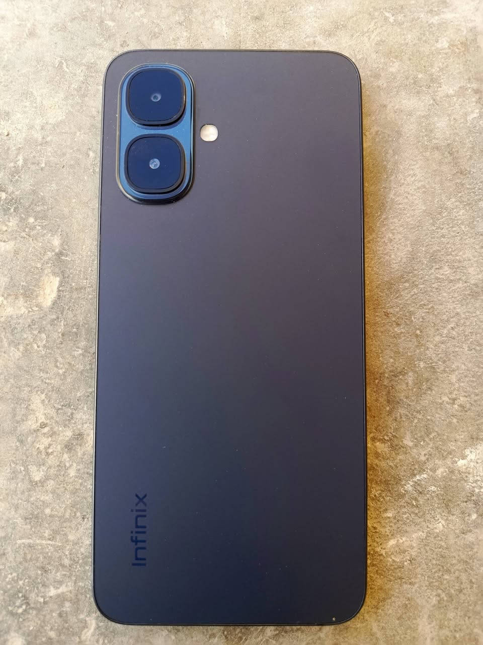 امفنكس سمارت 10 ستخدام قليل وشاحنته ويا سعر 90
***********
