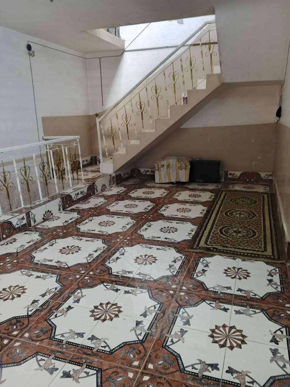 سلام عليكم
دار طابو صرف المساحه 150متر مربع طابقين يتكون الدار من ثلاث غرف نوم صالتين كبار وا ستقبال كبير مطبخ صحيات العنوان سده الهنديه منطقة العلكايه بقاطع المستشفى رقم الهاتف ***********
