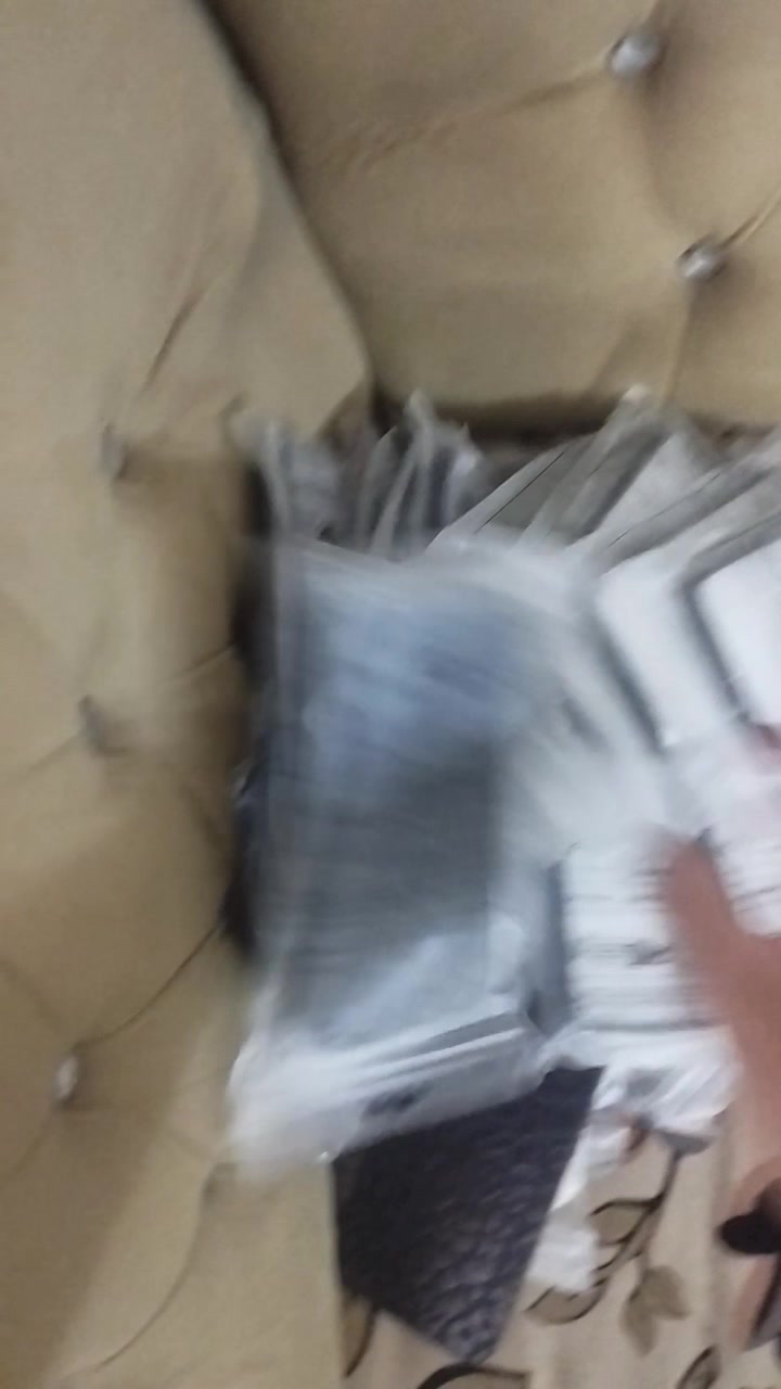 السلام عليكم كفرات مشكل بين الايفون والهونر والترا وجماعه الA بيهن ايتمات تشابه باكثر من كفر واكو مختلفه العدد ٣٣٤ كفر كلهن مثل ما موضح بالفديوهات كلهن بالغلاف سعرهن واصل يم بابك ب85 الف


**إذا كنت صاحب هذا الإعلان وتريد حذفه لأي سبب، رجاءا أرسل رسالة إلى الدعم الفني**