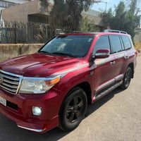 لاندكروزر VXR • ٢٠١٣ • ماشي ١٩٠٠٠٠