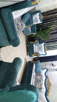 تخم ملكي • ١٠ مقاعد • توصيل