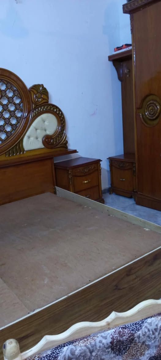 غرفة نوم كلش نظيفه صاج داخل وخارج السعر 600وبيها مجال مكان بغداد كفائات السبديه ***********رقم موبايل
