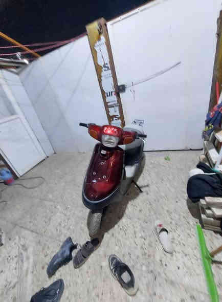 السلام عليكم دراجة بطة للبيع فقط مستعجل السعر قفل من الاخير 175 بدون عملة تفيدك تعال شوفها تايرات جدد بطارية جديدة شغالة سلف و هندر حلوه و ناعمة تجي للبيت تفحصها شلعه و معدل حلوات المكان الدورة حي دجلة ***********
