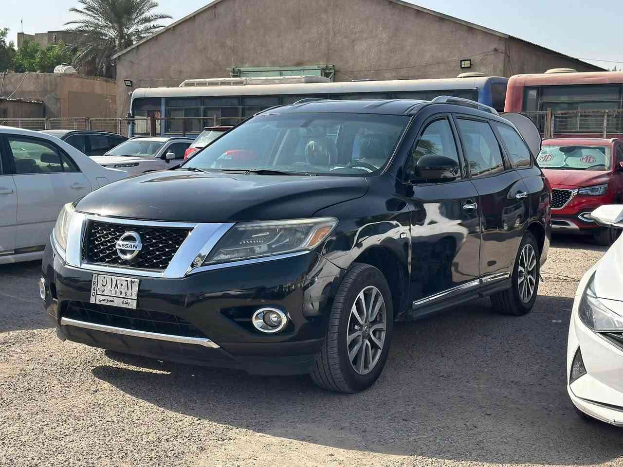 سلام عليكم نيسان بات ڤندر موديل٢٠١٣  فول مواصفات ماعدا الفتحه ١-كشنات تدفئه ٢-مري طوي ٣- كاميرا خلفيه ٤- حساسات خلفيه ٥- شاشه اعطال مع سونار كشاف كامل ٦- كشنات كهرباء والى اخر المواصفات المعروفه 
سياره نضيفه موضحه كدامكم 
ضربتها ٣ قطع جاملغ وبنيد وباب عكس السايق 
اني ابيعلك حزام السياره للجماليه 
السعر ١٠٠ الاتصال على الرقم *********** او واتس اب
