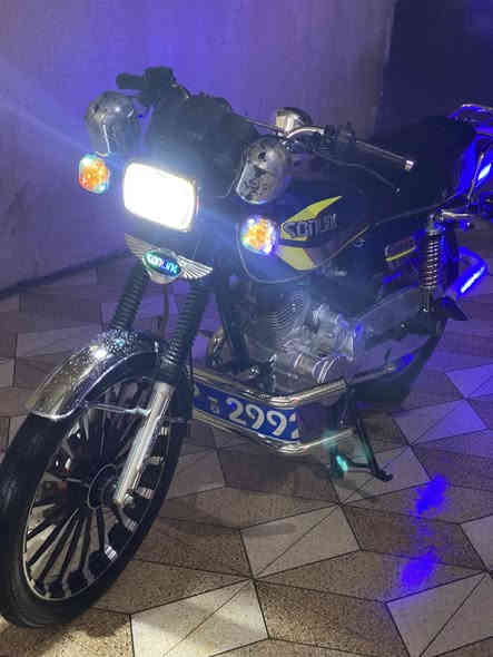 25للبيع اي نقص ما بيهه 
دراجه مرتبه 

ضررهه طخه ب تانكي فقط 

اوراق 

تاخذ دراجه كامله 

مكان دراجه ديالئ قضاء الخالص هبهب 

سعر 775وبيهه مجال 

الي ينطي سعر من يمه. يترزل 

تريد تشتري اتصل لا تراسل 

رقم ***********
