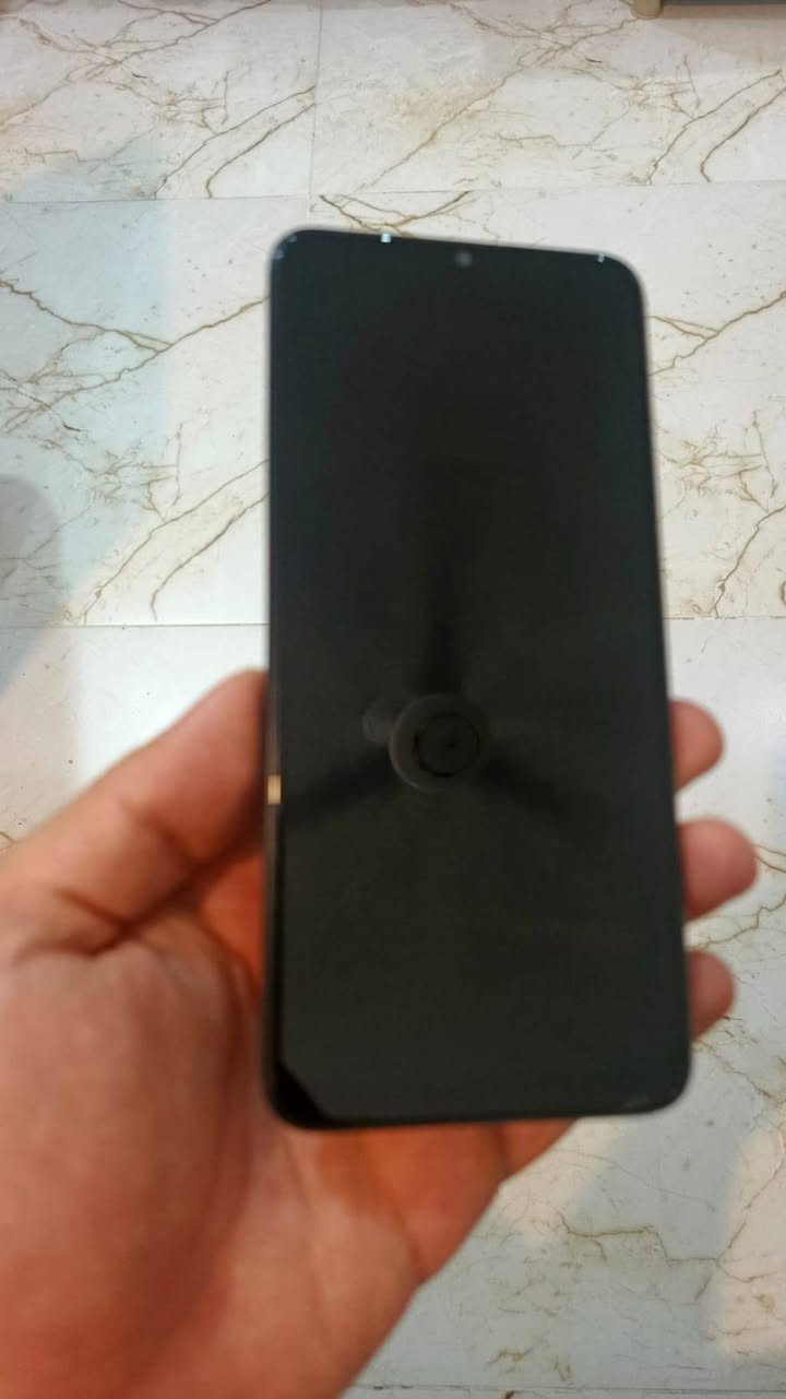 السلام عليكم 
هاتف نوع نوكيا c31 للبيع
الذاكره 128
بطارية 5000
بصمه اصبع أو بصمه عين 
دبل سيم كارت .. نظافته 90% مثل ما موضح كدامكم 
ملحقاته فقط شاحنه 
السعر 65 الف دينار 
للتواصل على ***********
