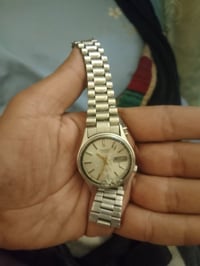 ساعة • للبيع • اعلى سعر