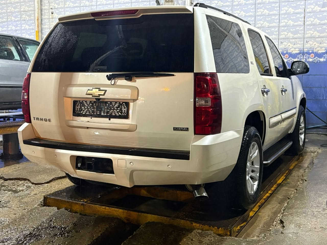 تاهو دخول سياحه
موديل 2008 فول LTZ سياره لون صدفي مغلفه اسود 

سياره جاهزه للاخير 

بغداد مدينه الصدر 

السعر 85
***********
