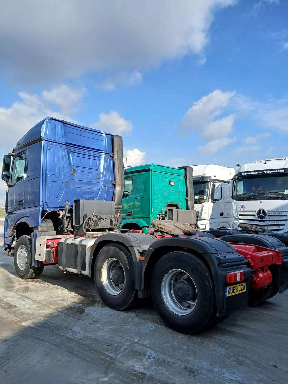 نوع :مارسيدس اروكس شاصي سكس ويل مجموعة جوبليس  GF منضومة قلاب بلادي دبل قماره عالي خمسه شفرات 
موديل:2015✅ 
حجم : 3363✅
لون :  نيلي  ✅ 
مواصفات:  كامل مواصفات ريتايدر تبريد ثلاجة حاكية بويلر  شاشه كبير لايت زينون ......
گير: اتوماتيك سيربو خارجي ✅
ماشي : 700 الف 
رقم : كاتي دهوك ما مشتغل بالعراق
سعر: 📞
العنوان: معرض سید اربیل ، کلک 
رقم موبايل  :  واتساب***********/واتساب /*********** ///*********** /واتساب
