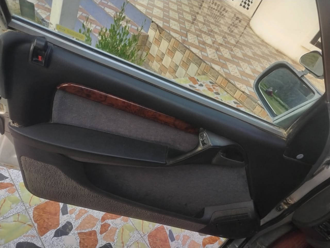 سلام عليكم اوبل اوميكه نظيفه بلاديه موديل ٩٢ السعر ٣٩  وبيهه مجال  العنوان رمادي البوفراج ما متواجد عل فيس رقم الهاتف ***********
