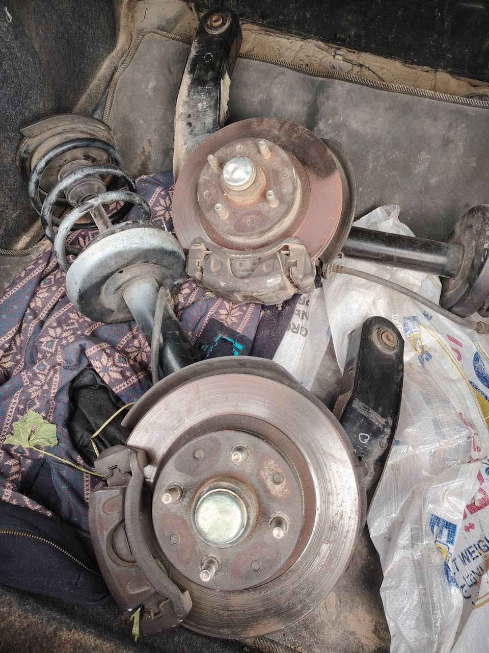 السلام عليكم يوجد عندي طابكسنات مال ابرنس  مع الطبلات وصونداتهن كاملات مال كصه حاويه جدد فول  ابد ممستخدمات حتى دبلاتهن شغالات اشتريتهن ب 225الف وماستخدمتهن وهسه اريد ابيعهن السعر 175 الف نهايتهن قفل المكان الفلوجه


**إذا كنت صاحب هذا الإعلان وتريد حذفه لأي سبب، رجاءا أرسل رسالة إلى الدعم الفني**