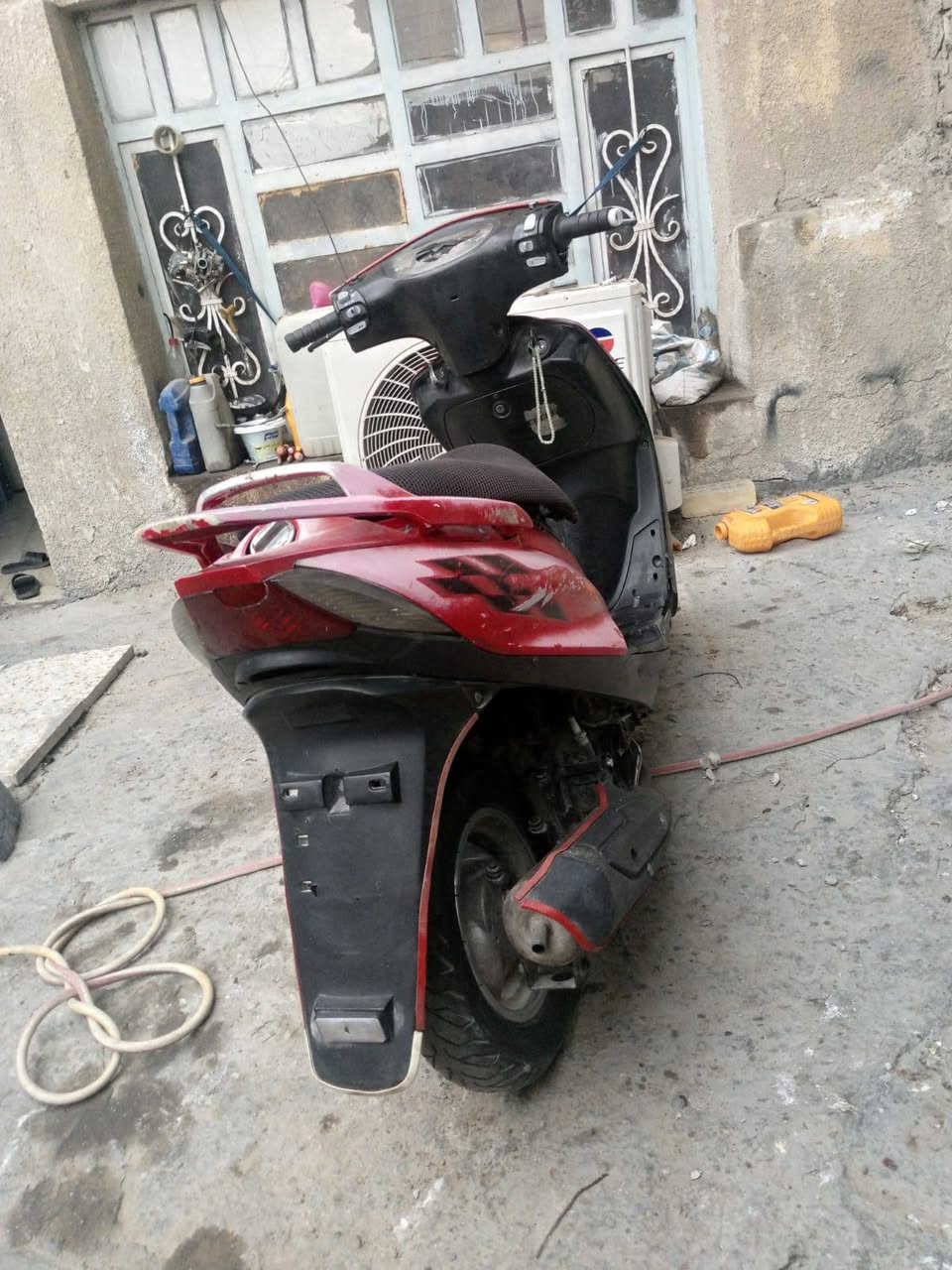 سلام عليكم درجة البيع سعر 300 وبيها مجال قليل مكان حي البساتين رقم***********
