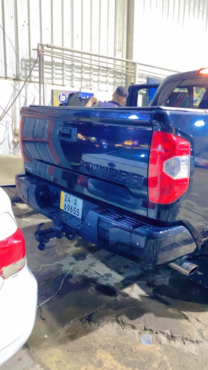 سلام عليكم 
تيوتا تاندرا 2018 بلاتينيوم 
وارد امريكي كلين تايتل بدون حادث بدون صبغ 
فول مواصفات 
فتحه سقف 
تحكم ستيرن 
داخل جلد 
كشنات تدفئه تبريد 
كشنات كهرباء كرسي السايق خزن ميموري 
صالنصات بلاديه صوت كلش مرتب مو هوسه 
تخم تاير اوف رود قبل شهر شاده 
عليها تزويد من امريكا ترفيع كامل 
كير مكينه تبريد مكفولات سياره مناقصها اي شي 
عارضها 290 ورقه وبيها مجال للشراي 
مكاني بغداد حي العامل 
استفسار الاتصال ***********
وتساب ***********
