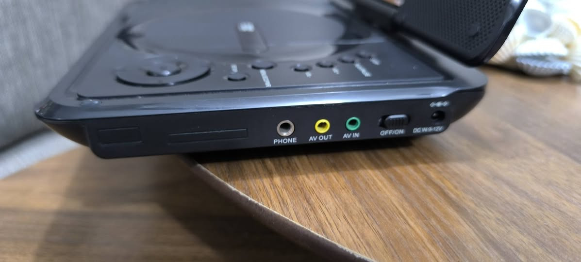 السلام عليكم
جهاز DVD محمول 
جهاز مع محوله 
شحن 
مدخل AV
السعر 30
التوصيل 5 بغداد 6 باقي المحافظات


**إذا كنت صاحب هذا الإعلان وتريد حذفه لأي سبب، رجاءا أرسل رسالة إلى الدعم الفني**