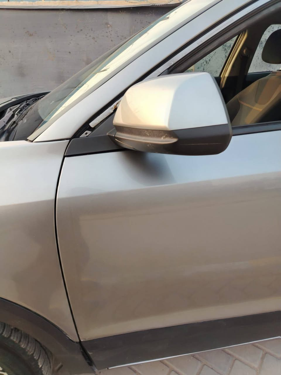 السلام عليكم 
سيارة كيا نيرو وارد امريكي 2023 نص مواصفات الضرر جاملغ  امامي دحج بدون ايرباك بدون تبديل صبغ جاملغ والباب  + صورة الحادث مرفوقه  38  ماشيه السيارة جديده  المكان بغداد الجديده السعر 150
***********
