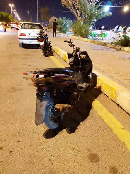 السلام عليكم 
دراجه سكنس لد حديث (تايوان) 🇯🇵🇯🇵

دراجه كامله مكمله اوراق بسمي تحويل ثاني يوم 
مكينه مجفته وشد مضبوط بس ما تشتغل يرادله كابريتر 
كلشي موضح بالفيديو 

السعر 150وبيه مجال 
***********
