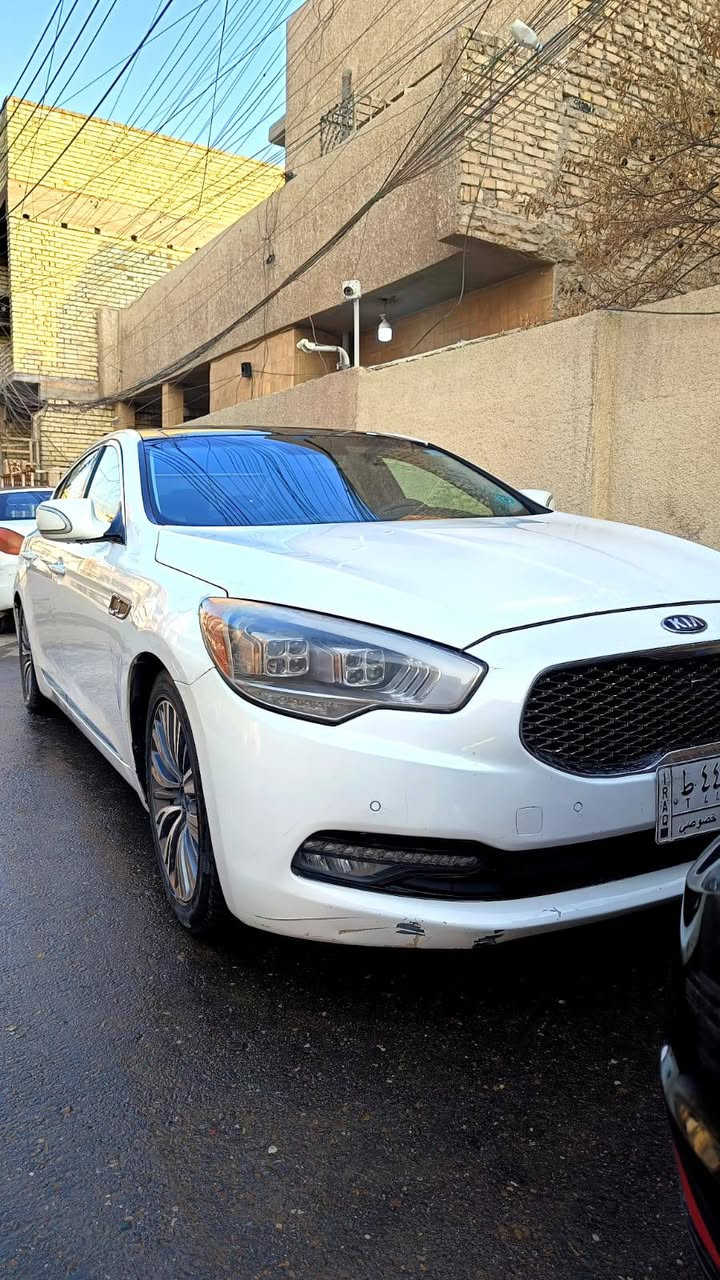 سلام عليكم
كيا كوريس k900 وارد امريكي موديل 2016 

حادث بسيط السياره قطعة وحدة صبغ جاملغ عكس السايق عده الدعاميات وبيها تلحيظات بسيطة 

V6 3800 السياره ماشيه 75 الف ميل 

مواصفاتها حيل هواي فول للاخير ماكدر اذكرهن هنا هواي 
 
السيارة بيها نقوصات بسيطة 

 كير مكينه صدر مكينة مكفولات 

شراي يتصل 
***********
