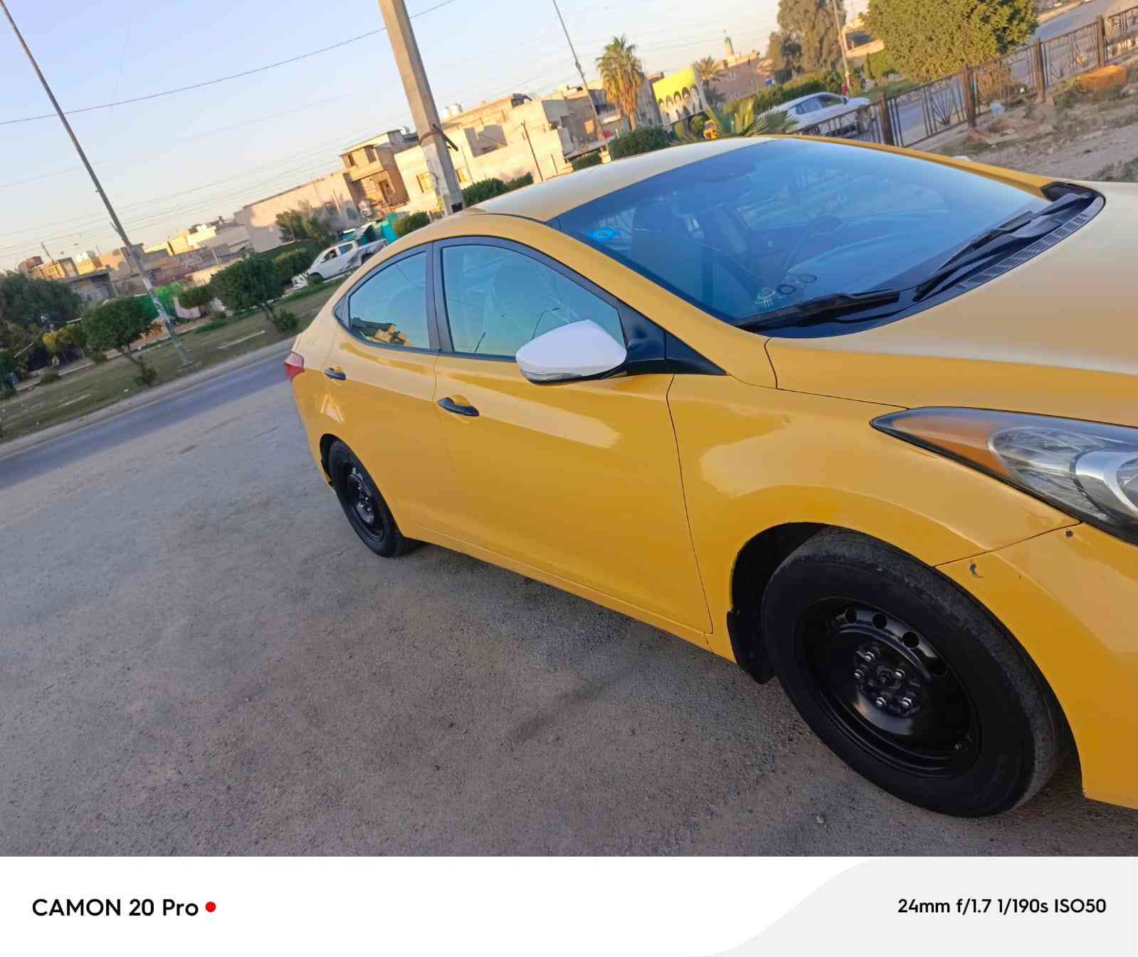 السلام عليكم اللنتره وارد امريكي  مديل 2012 ماشيه 200 كيلو متر لايت زنون كامره دواره  شاشه تحكم ستيرن جهتين سنويتها لحد 2027 حادثها  جاملق  الخلفي بدون دواخل سونار موجود السعر الطلوب 98 وبيها مجال الاتصال على الرقم *********** بي ويت ساب
