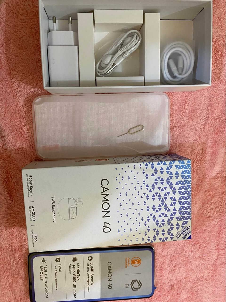 جهاز اصلي وجديد  وضمان جديد وكامل الغراض ومواصفاته معروفة عند الكل من ذاكرة الجهاز ٢٥٦ ذاكرة داخلية ١٦ سعة البطارية ٥٢٠٠ شحن سريع٤٥ واط معالج قوي وسريع ومعروف نوع mediatek helio g100 والشاشة ١٢٠ هيرتز نوع امولد

السعر :   ٢٤٠  الف بي مجال شي بسيط للشراي فقط
متوفر على الماسنجر او الواتس اب او الاتصال *********** بغداد, العراق
