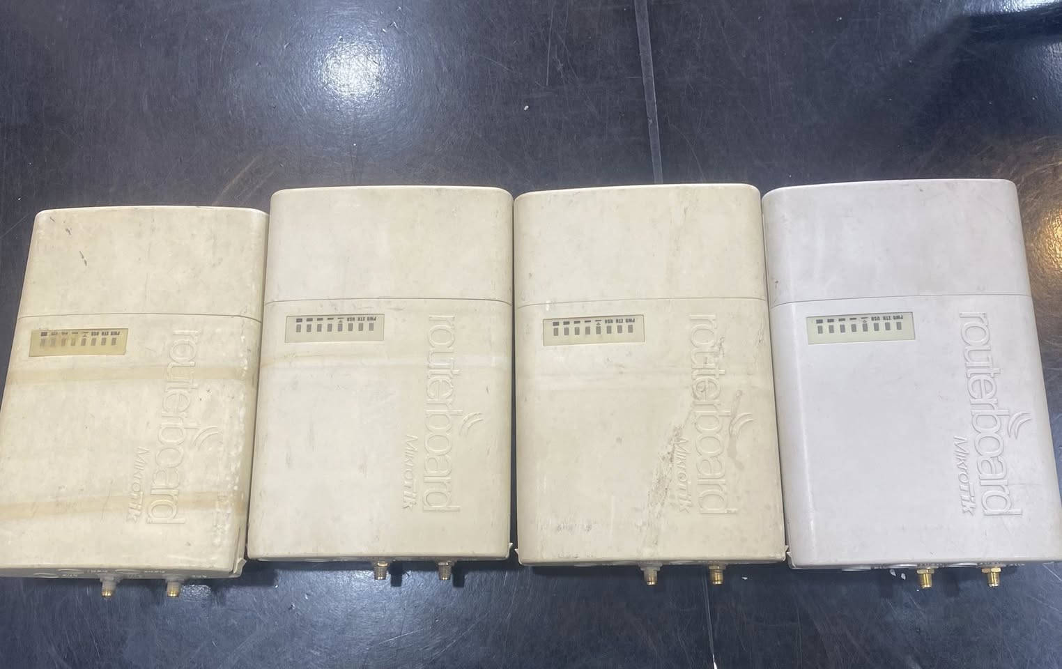 السلام عليكم
912 عدد 4 

دش 30 قطعه 

اسميات عدد18 زوج

921 قطعه

بور سبلاي 30 امبير

باج بنل 16 

باج بنل 24


**إذا كنت صاحب هذا الإعلان وتريد حذفه لأي سبب، رجاءا أرسل رسالة إلى الدعم الفني**