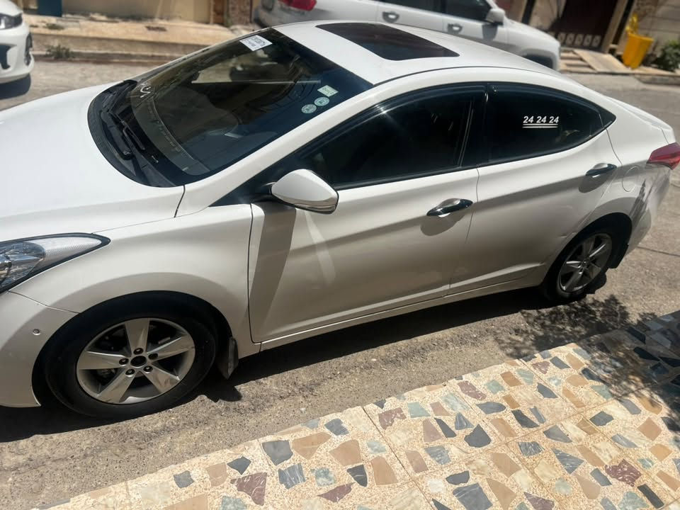 النترا ٢٠١٤ محرك ١٨
فول عدا البصمه
محرك جديد قبل ٦ ايام مبدل كصه كامله
طخم جديد
الضرر بيها قطعتين صبغ وقطعتين تبديل
وبيها بطانة الجاملغ اليمين صبغ بدون شاصي
وبيها باسقف بخصتين ثلاثه
السعر ٨٦
ترهم مراوس ترهم مده

                                          ***********
                                 ***********
