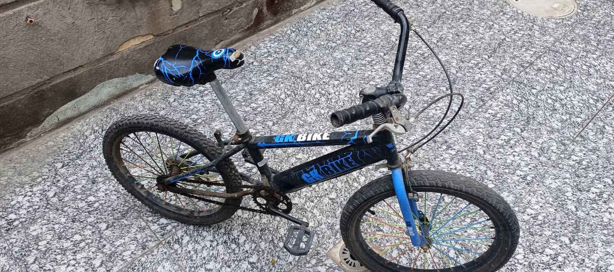 السلام عليكم
بايسكل للبيع 

السعر : 30 الف


**إذا كنت صاحب هذا الإعلان وتريد حذفه لأي سبب، رجاءا أرسل رسالة إلى الدعم الفني**