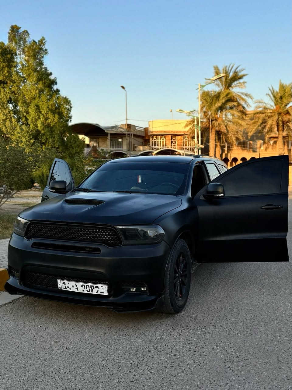 دوج دورنكو 2014 لمتد لون اسود غير محدد 
للبيع او المراوس ب ( رام )
بيها صبغ 4 قطع جاملغات 2 وباب الراكب والبنيد 
البنيد SRT فتحه وحده عاليه سعره 500$ 
مواصغات:-
1تغليف طافي سعره 900$
2-مري قلاب عند الرجوع
3-شفتات بالستيرن
4-كامره دوارة 
5-سستم صوت 850w بالابواب الامامية
6-نظام Eco و Sport 
7- حساسات خلفيه
8-جنطه كهربائيه 
9- مراة كهربائية مضلله الوسطى والسائق عند التعرض للضوء في الليل
10- كشن خزن ميموري
11-تدفئة كشنات + ستيرن
12-اشاير بالمرأة 
...
السياره ماشيه  133mi 
للاستفسار/ خاص 
وتساب/ ***********
