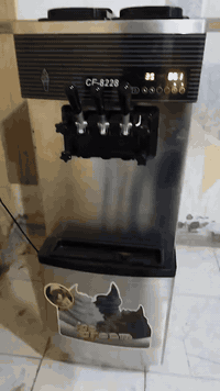 مكينه ايسكريم سوفت صيني  مكينه خير من الله انتاجها وتجميدها مستعمله مو...