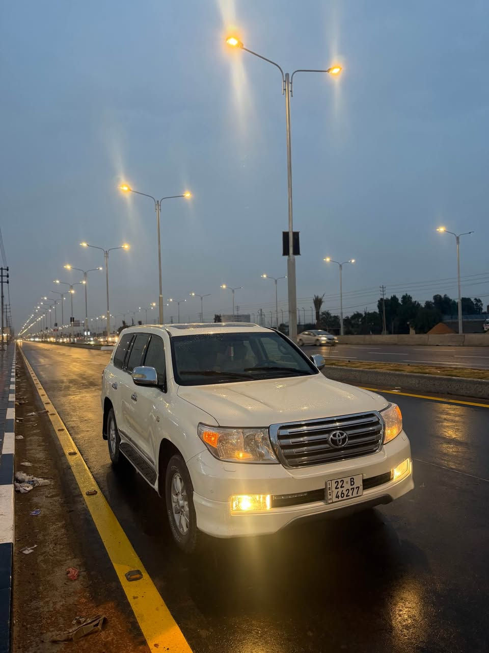 لاندكروزر ٢٠١١ ستينيه للبيع كفاله عامه من كلشي مكينه كير تخم تاير *********** النجف, العراق
