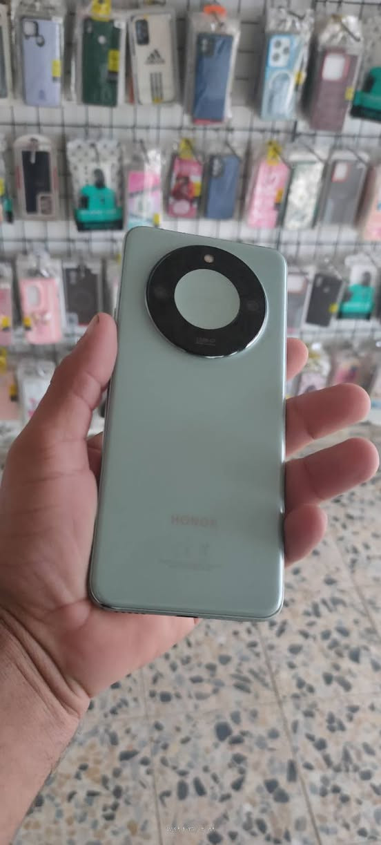 السلام عليكم
 جهاز هونر x9c,SMART

المعالج ثماني النواة Dimensity 7025 Ultra تكنولوجيا 6 نانو
التخزين / الرام : 256 جيجا مع 12 جيجا رام
الكاميرا خلفية مزدوجة 5108 م. ب. / امامية 16 م.ب.
الشاشة : 6.8 بوصة بدقة 2412×1080 بها ثقب
البطارية: 5800 مللي أمبير
جهاز جديد  بي ضربه بالشاشه 

عنوان محل/ الديوانيه / مهناويه/ الحولي/ بيت محمد الدابي/  مقابل مجمع الطبي الرؤيا


**إذا كنت صاحب هذا الإعلان وتريد حذفه لأي سبب، رجاءا أرسل رسالة إلى الدعم الفني**