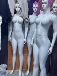 مليكانات نسائي الهندي الاصلي للبيع متوفر عدد 7 للاستفسار مراسله الصفحه...