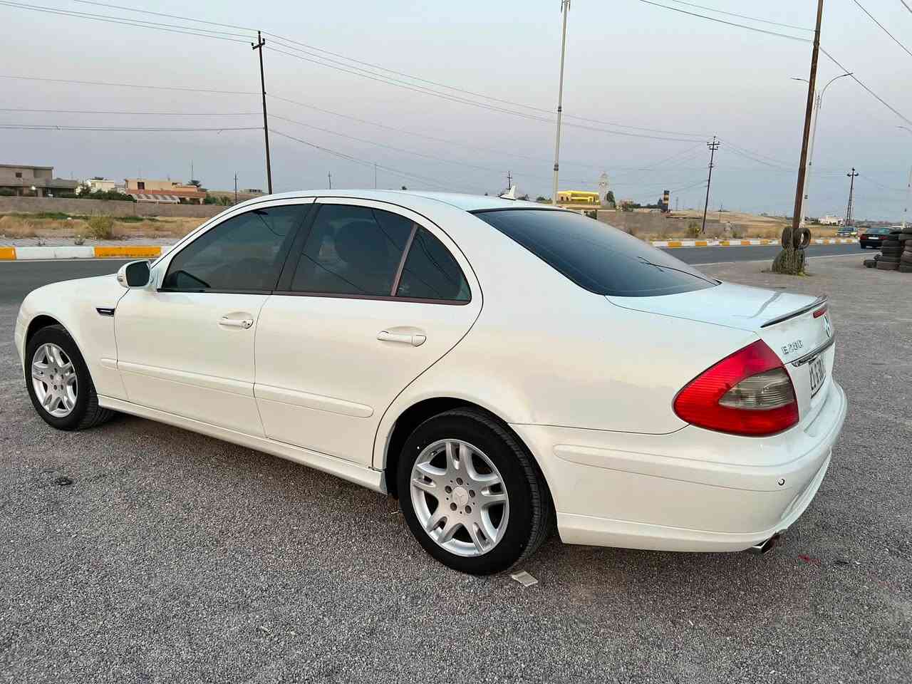 البيع مارسدس. E280 موديل 2008  ما مسجل ادوات ادوات (كص ) متوم ارقام وسنويه سليمانيه دولي 
محرك سته سلندر بلاد 
كير محرك شرط 
تبريد شغال 
صدر زين. 
تايرات جدد
داخل جديد 
سياره جديده بمعنى الكلمه 
السعر 48 وبي مجال للشراي 
مكان السياره تكريت العلم 
***********
