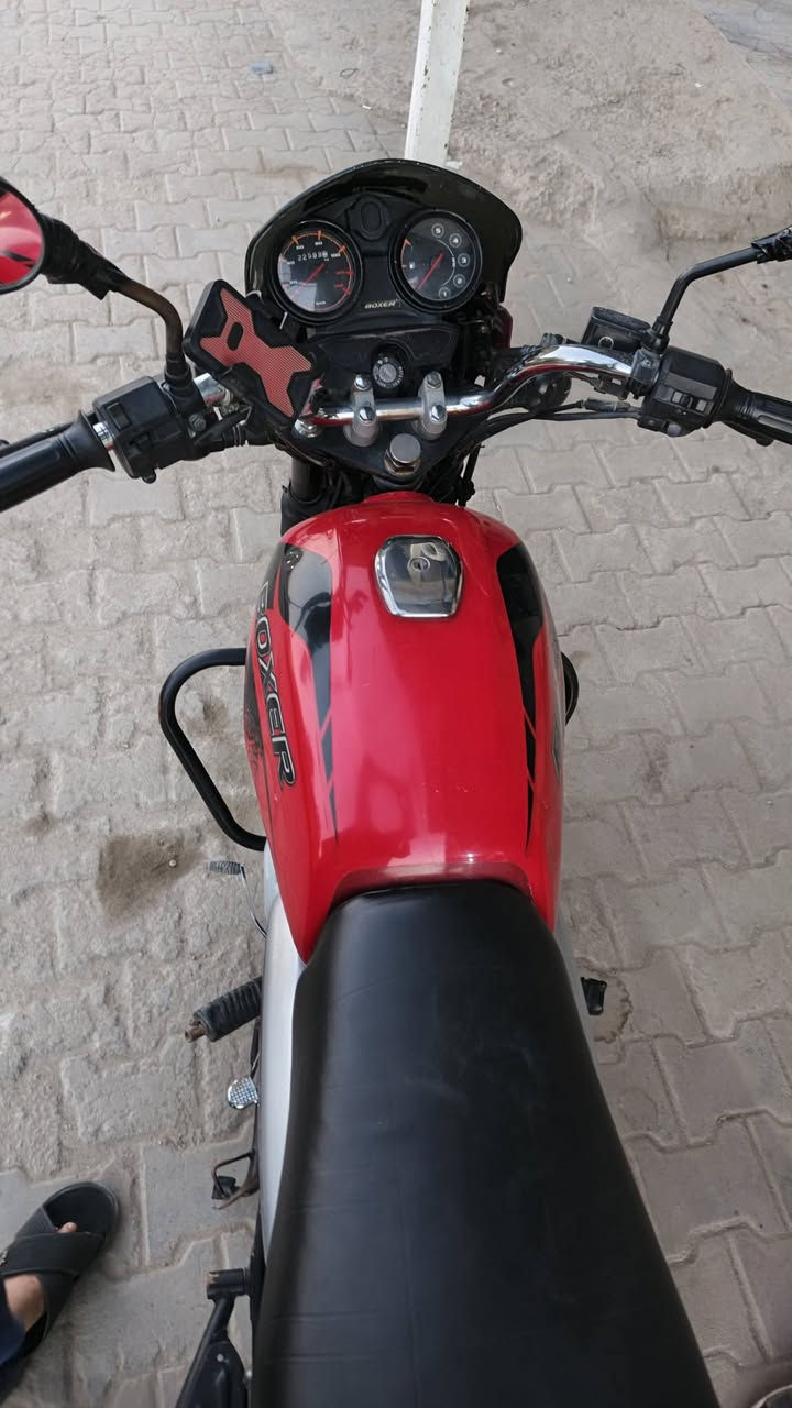 بوكسر للبيع. مديل (21)دراجه نضيفه ماعيزه شي  محرك امجفت تجفيت اصلي بجاج اوراق اسكنر العنوان الديوانيه حي الجمهوري سعر(850)متواحد نت او اتصال الرقم (***********)
