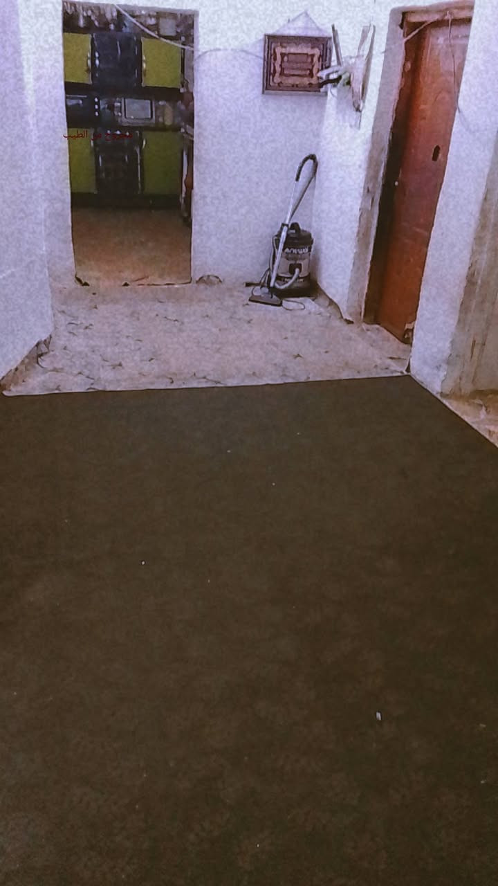 بيت للبيع المساحه 100متر
يباع مبادرة ونقد 
يتكون من غرفتين وصاله واستقبال ومطبخ وصحيات 
فوك غرفه وصاله صحيات 
السعر خاص 
***********
